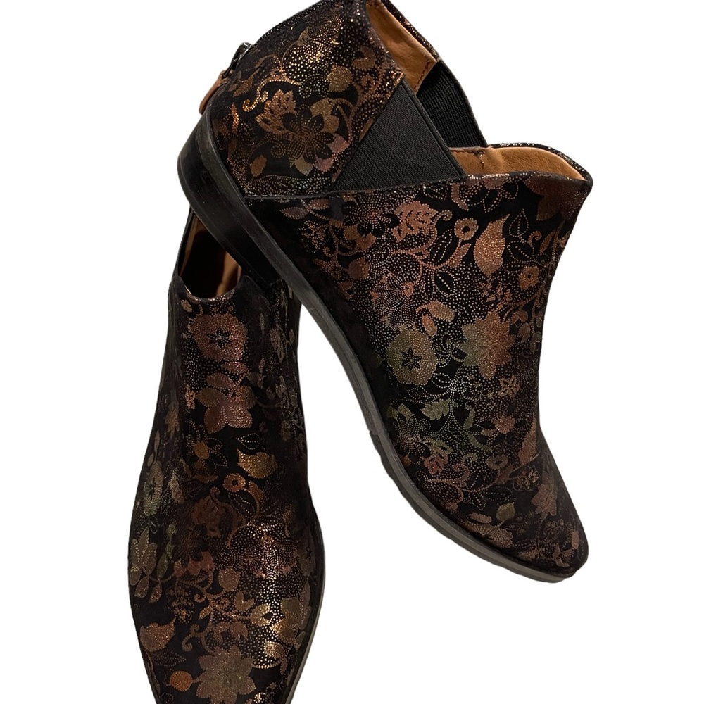 Gentle Souls by Kenneth Cole Boots